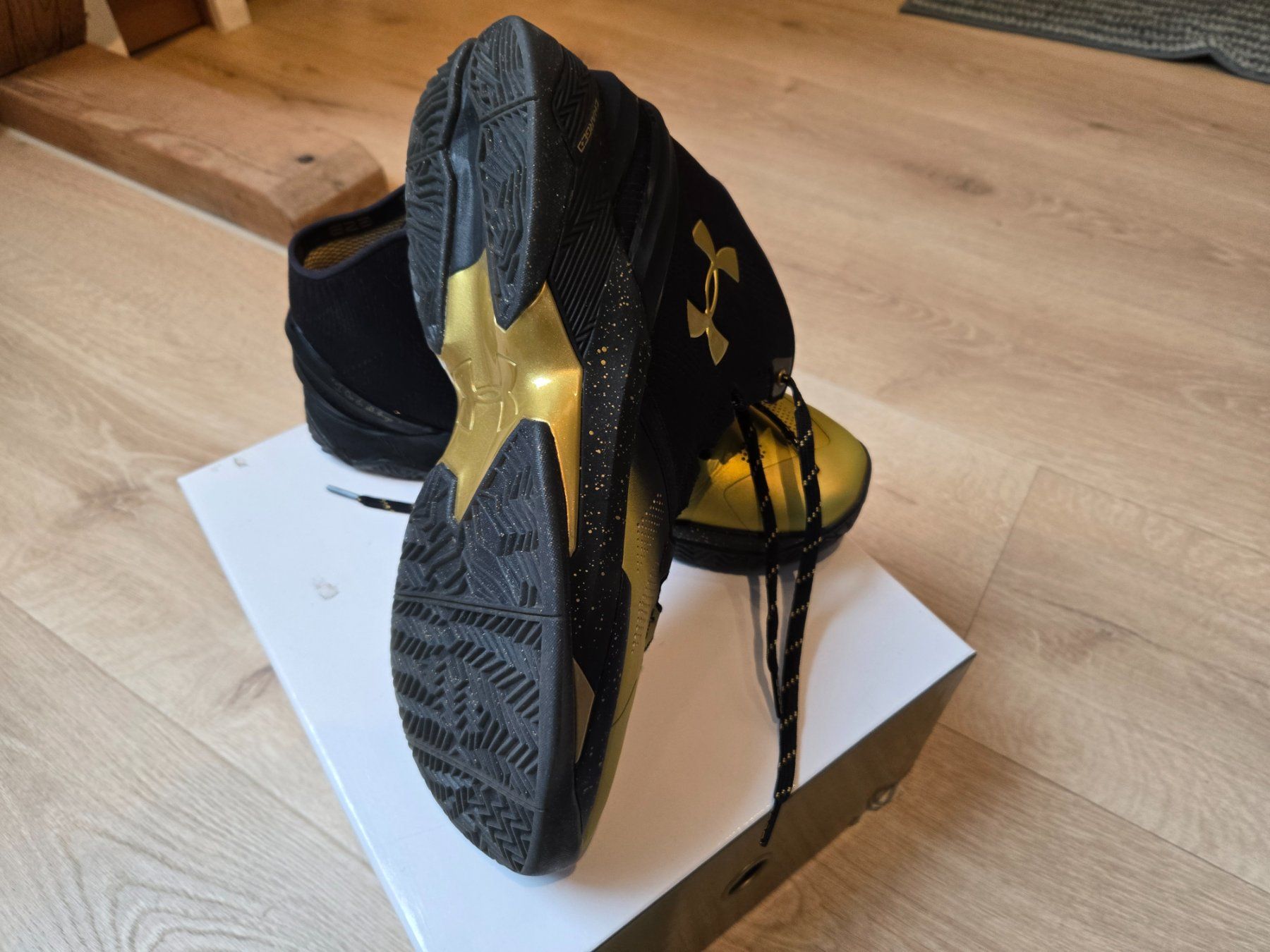 Under Armour Herrenschuhe: Curry 2 'Back to Back MVP' – Gebraucht aus Muttenz von doudard