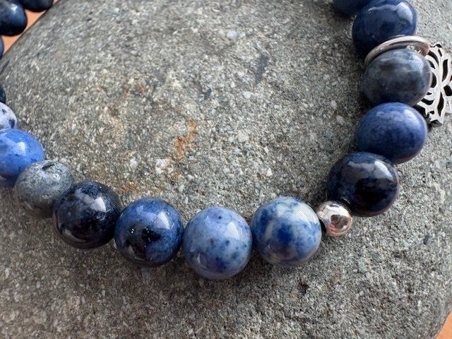 Bracciali & Braccialetti: Armband aus Lapislazuli und Silber 925 – Nuovo e nell'imballaggio originale da Sursee venduto da Allabus 2
