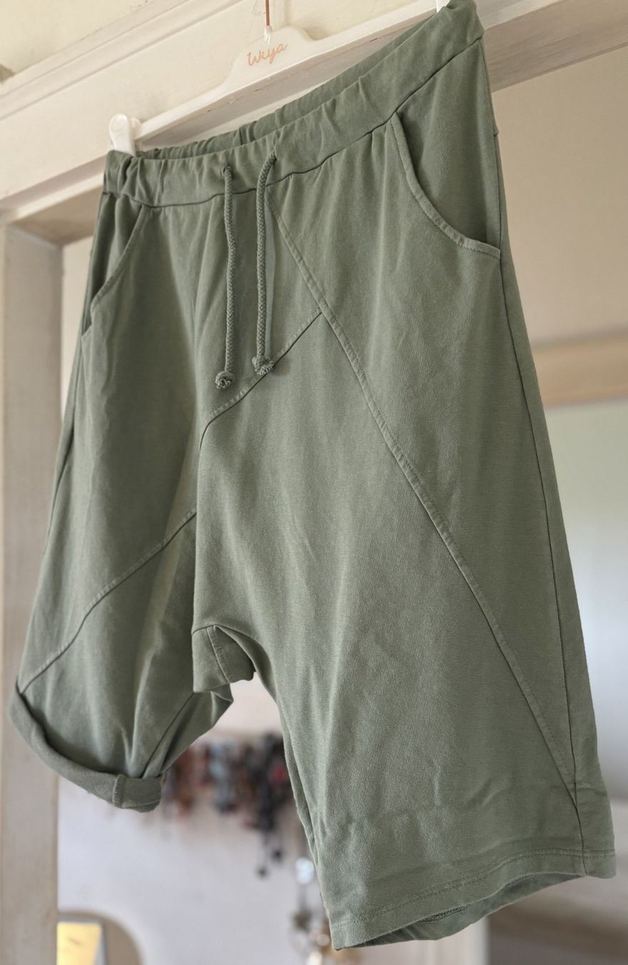 Pantaloni: SHORTS-SAROUEL EN COTON! M – Nuovo e nell'imballaggio originale da Locarno venduto da NicoNion 1