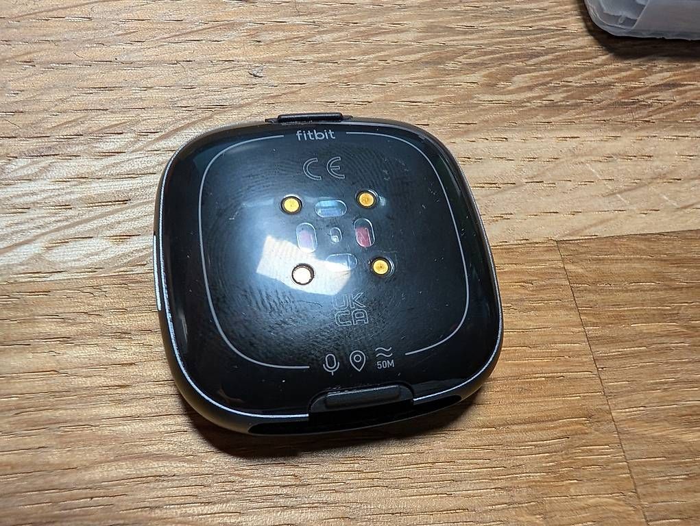 Fitbit Smartwatch: fitbit Versa 4 – Gebraucht aus Gommiswald von Derbeth01 3