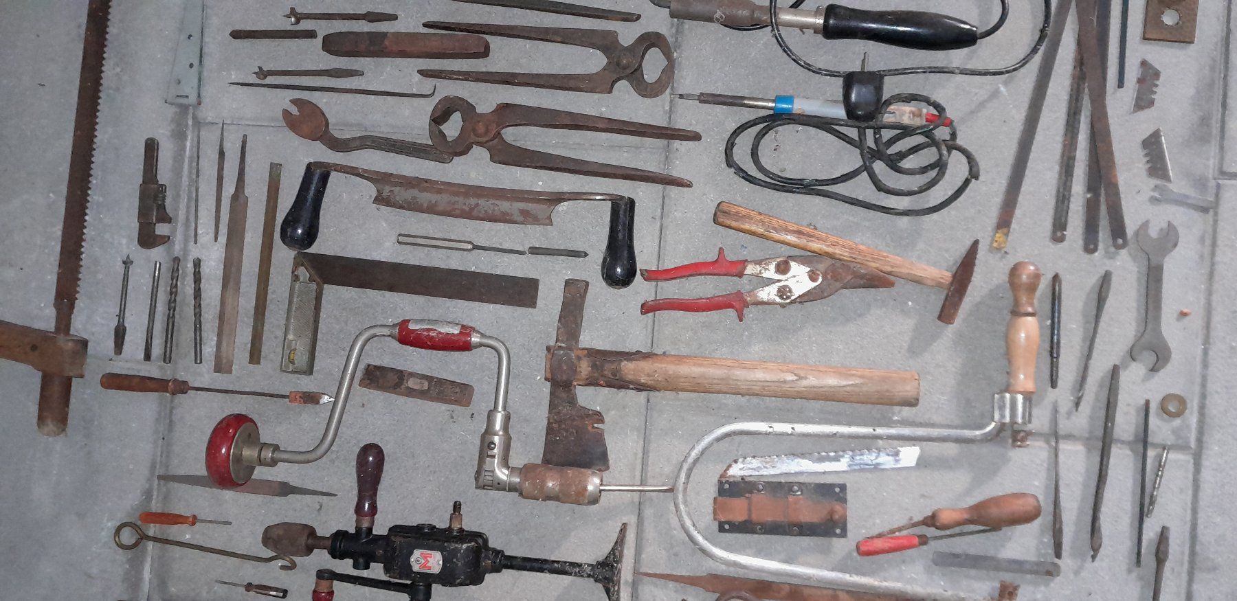 Alle Werkzeuge: Altes Werkzeug – Gebraucht aus Liesberg von Ragged 5