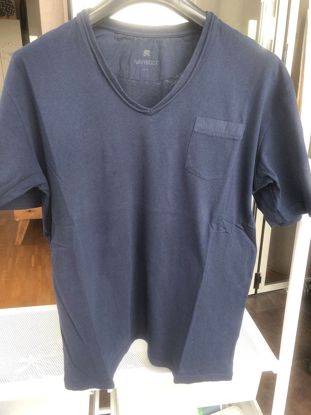 T-shirt: NAVYBOOT mit V-Ausschnitt Gr. M  NP Sfr. 32.-- – Nuovo (secondo la descrizione) da Zürich venduto da Amaretto_zh 1
