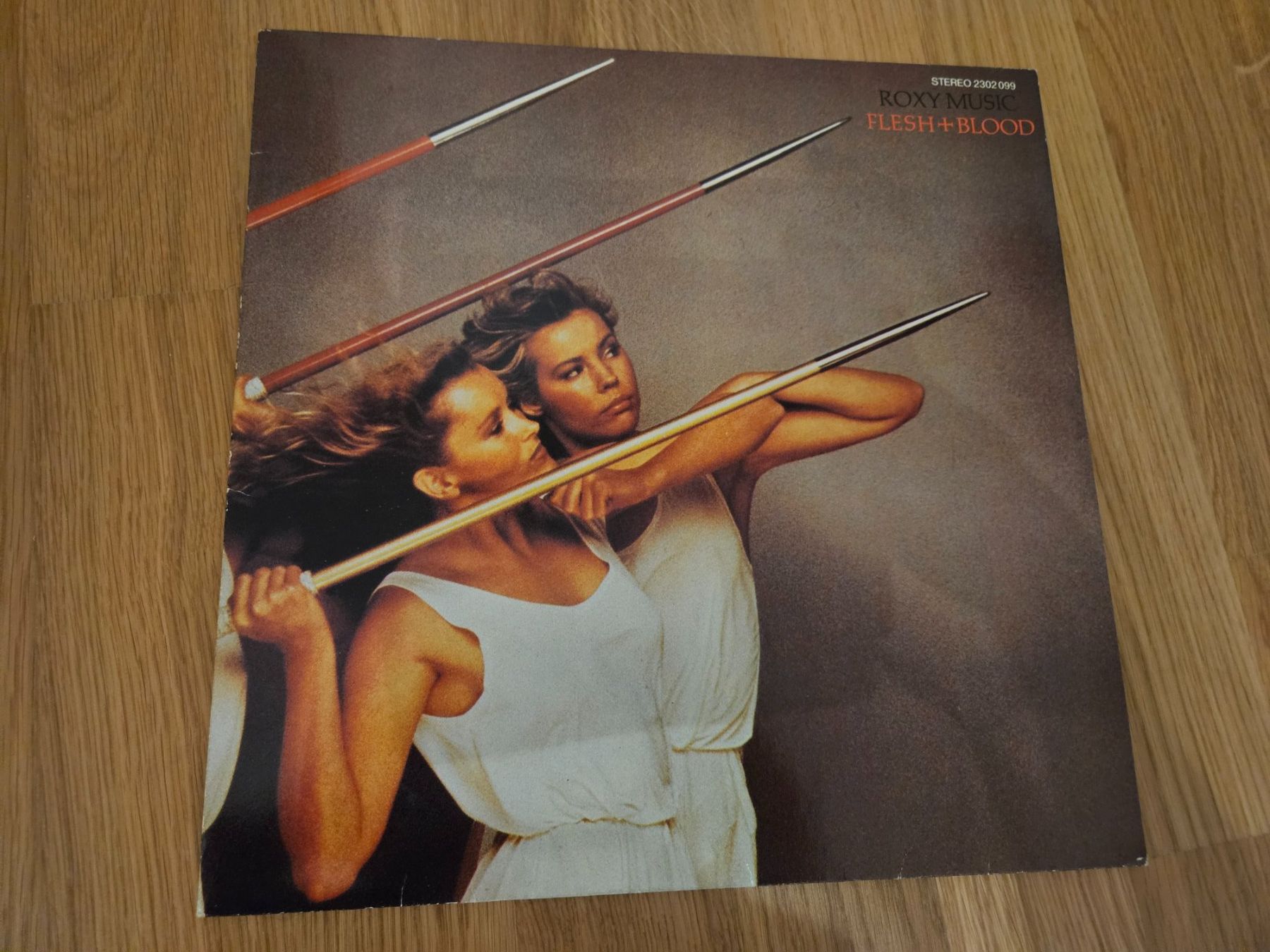Dischi in vinile: Roxy Music - Flesh and Blood – Usato da Liestal venduto da tower01