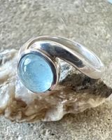 Silberring 925 mit Aquamarin – schwungvolles Design Gr.49