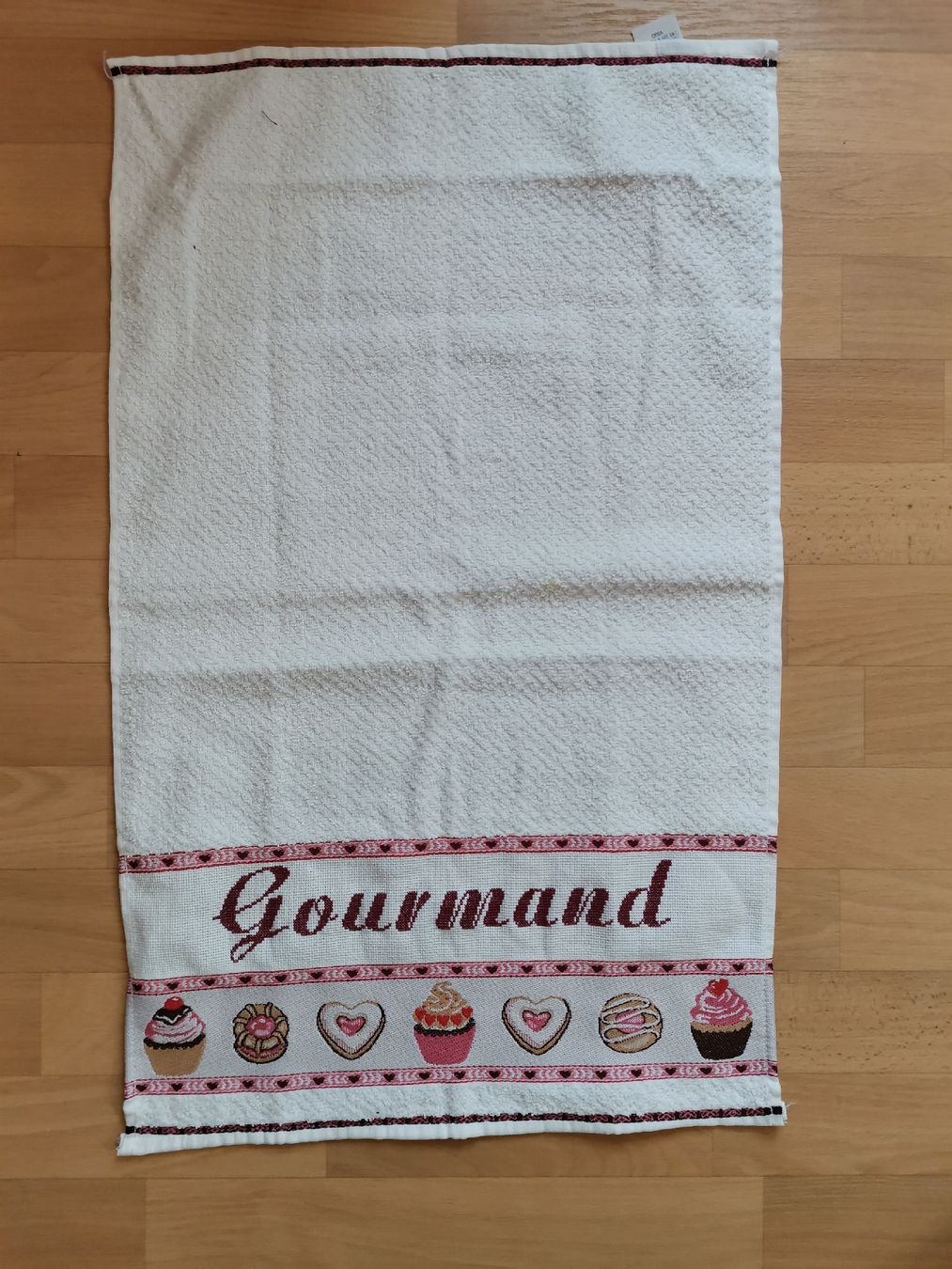 Serviettes de bain: Linge  brodé – Neuf avec emballage d'origine à Cournillens par masoeur