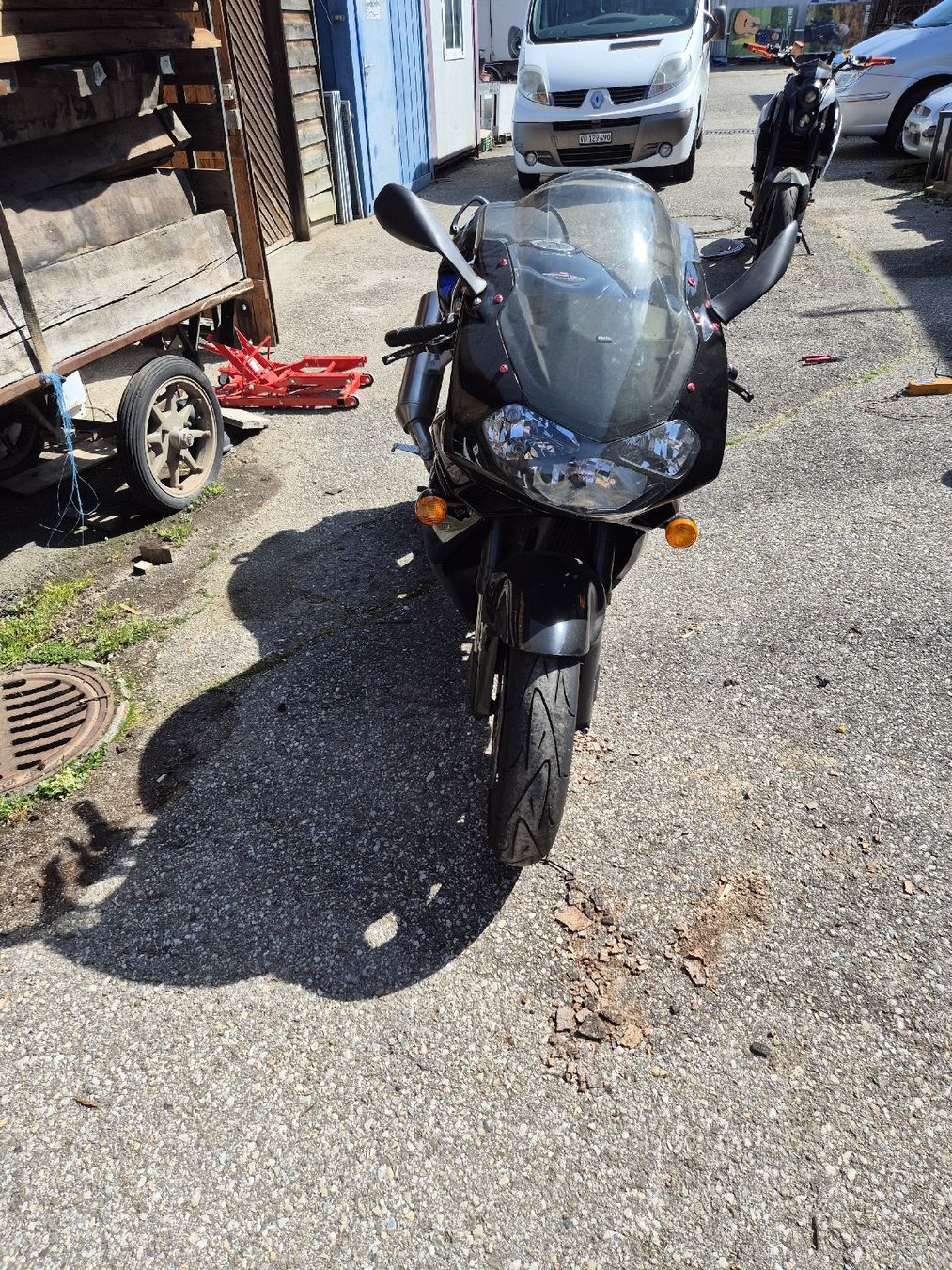 Aprilia Strada: A vendre Aprilia Falco 1000 – Nuovo (secondo la descrizione) da Puidoux venduto da Kanaris3 3