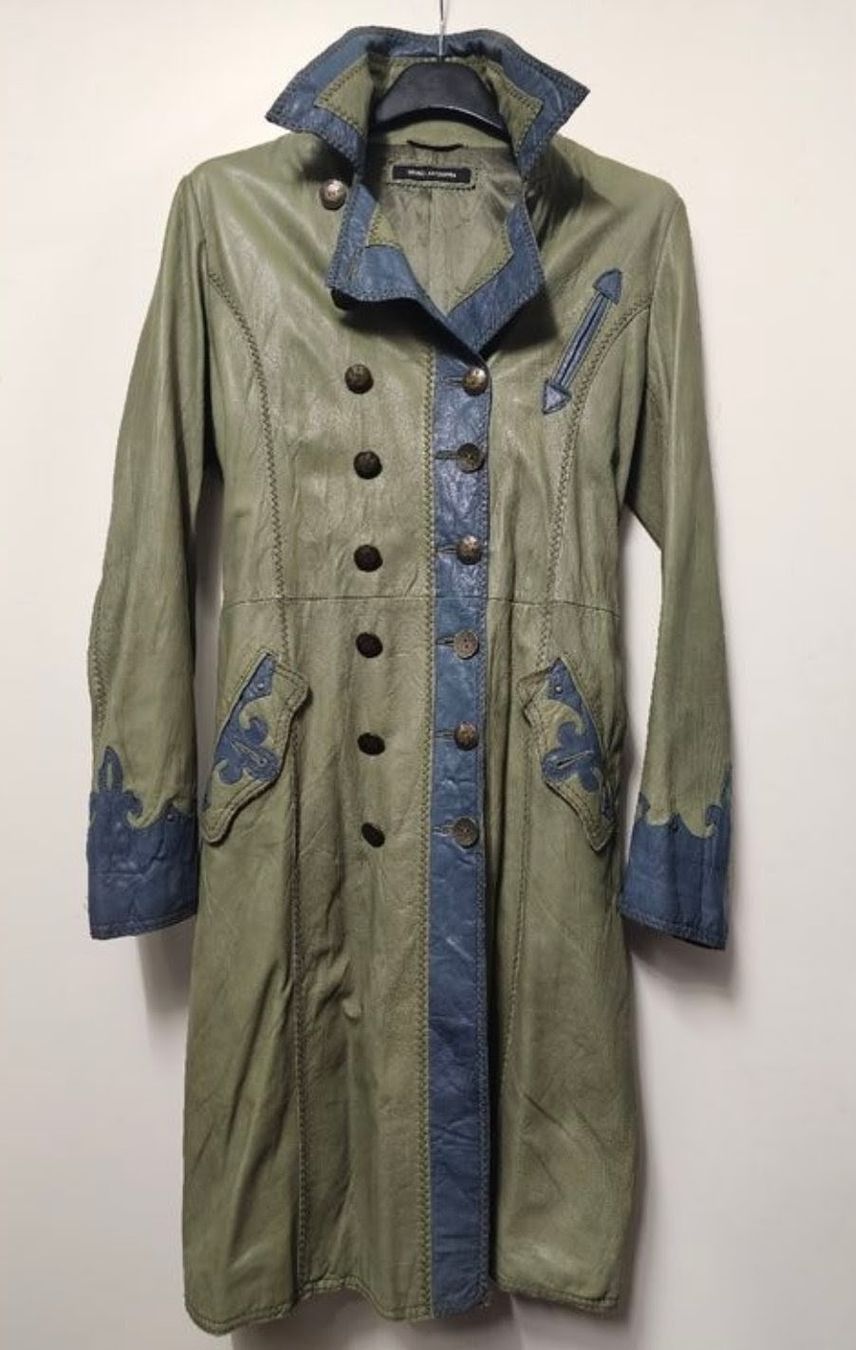 Cappotti: Mantel Vintage Gr 38 oliv mit blau – Usato da Männedorf venduto da Dumarest