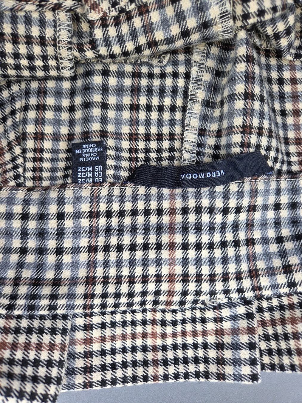 Vero Moda Hosen: Vero Moda Stoffhose kariert mit Bindegürtel Grösse M – Gebraucht aus Zürich von mi.ha.6 1