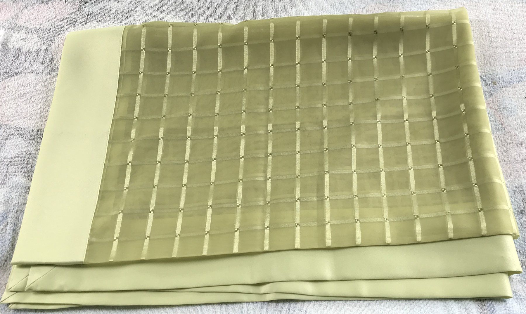 Altra biancheria da tavola: INDOOR TISCHDECKE NEU 130X170CM – Nuovo (secondo la descrizione) da Ostermundigen venduto da crazy-horse-1840
