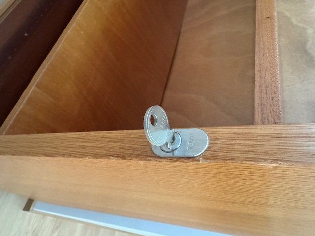 Armadi: Rolladenschrank, Lateralschrank, Sideboard – Usato da Chur venduto da Khurerin73 7