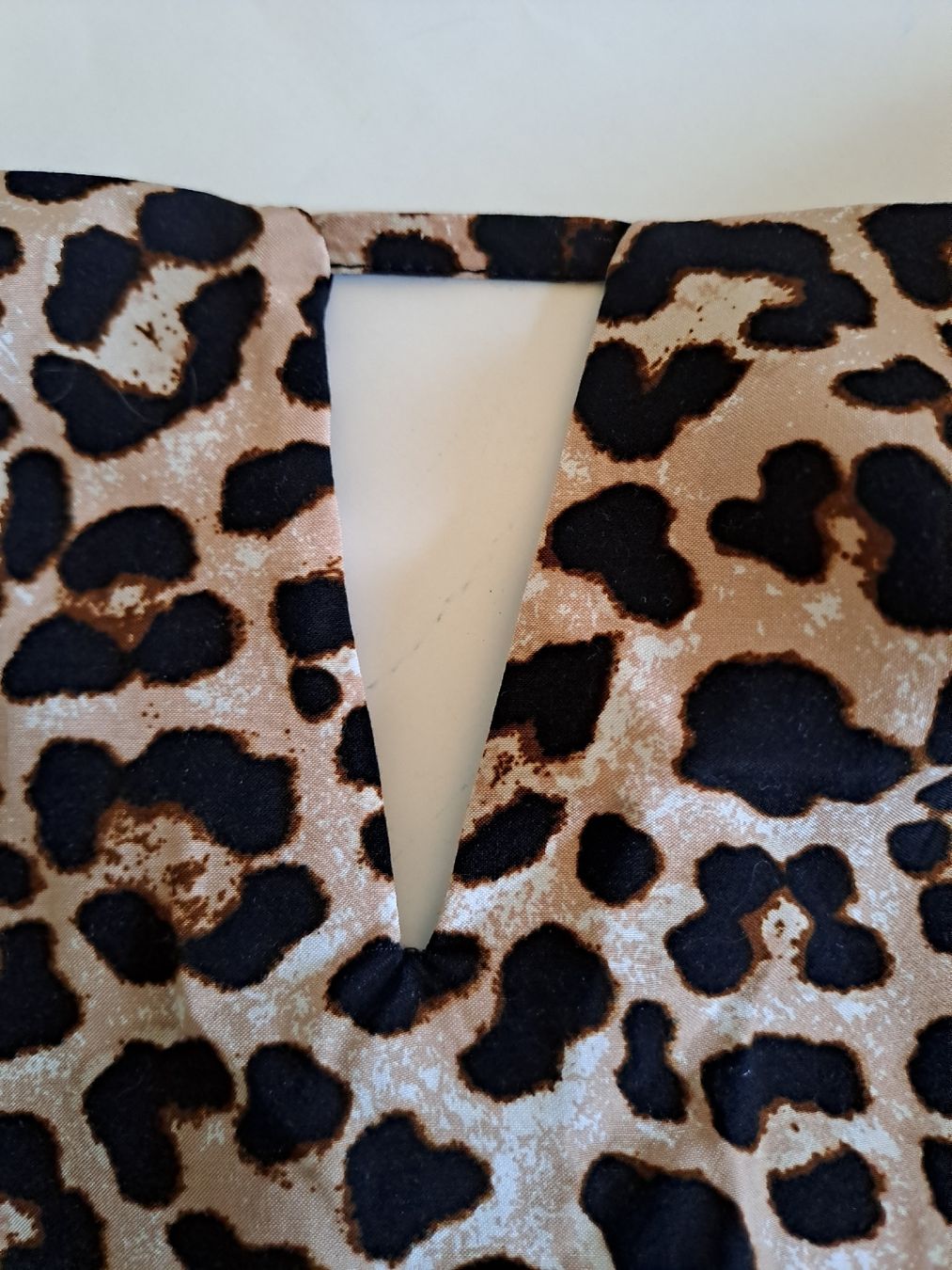 Comma Vestiti: Kleid Comma Leo Print Grösse 34 neuwertig – Nuovo (secondo la descrizione) da Basel venduto da Sevenaa 4
