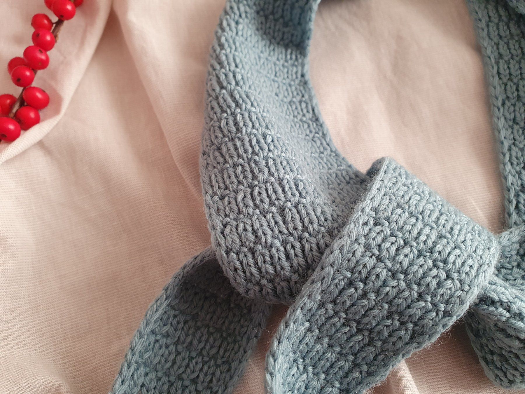 Foulard & Sciarpe: Mini scarf, Strickschal, Handgestrickt, Unikat, Geschenk – Nuovo e nell'imballaggio originale da Neunkirch venduto da Sandramay 2
