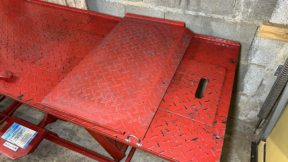 Lève-moto, crics: Motorrad Hebebühne – Défectueux à Gsteigwiler par .Remus 7