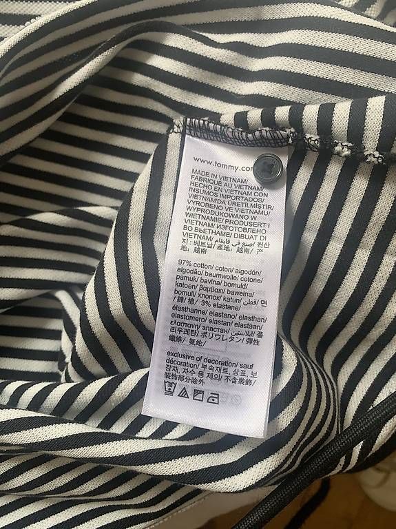 Polo-Shirts: Neues Poloshirt Tommy Hilfiger – Gebraucht aus Bern von User84 2