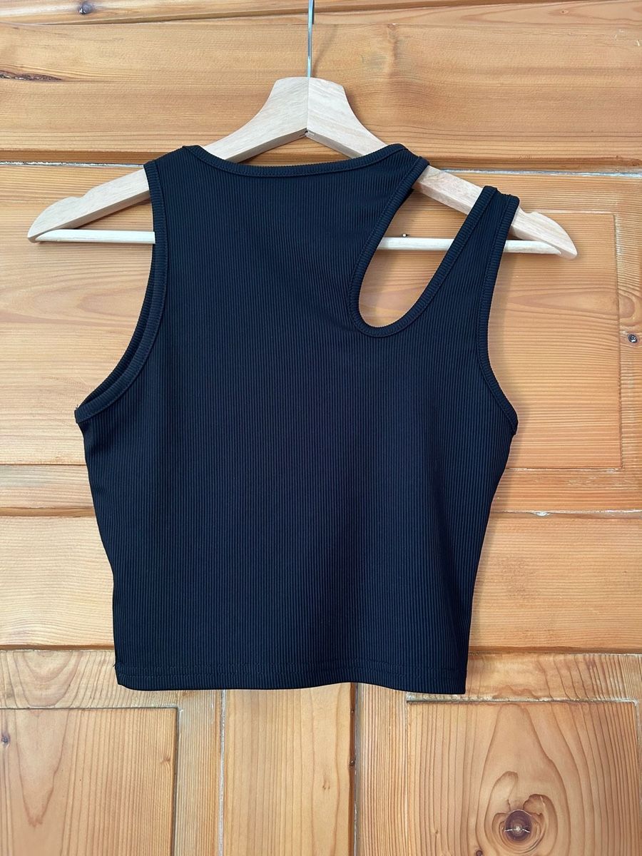 Shein Top: Crop Top, Schwarz, Grösse S, Sommer – Usato da Frauenfeld venduto da lin_77m9 1
