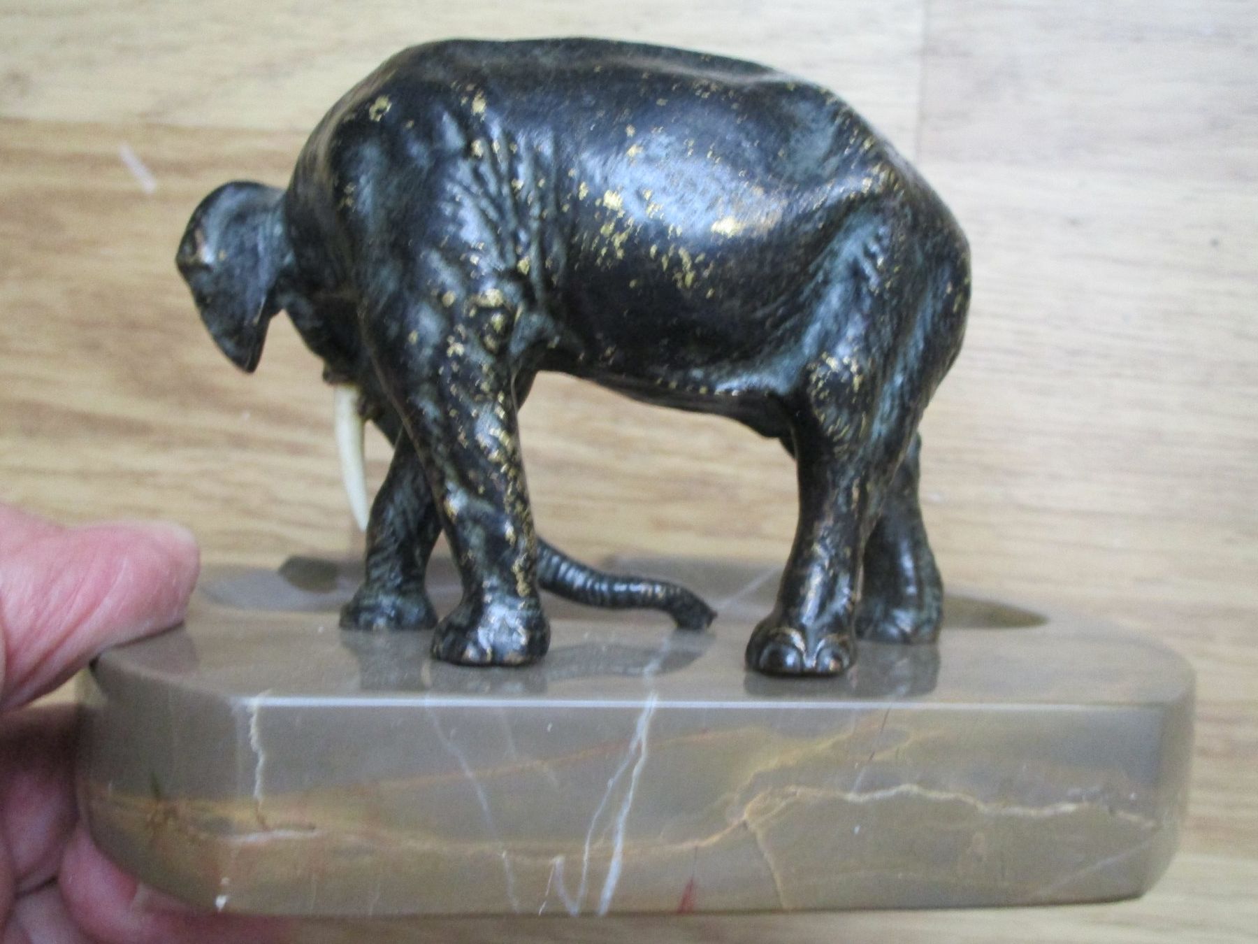 Portacenere: Aschenbecher mit Elefant  Bronze auf Marmor – Usato da Heimberg venduto da Lupo57 3