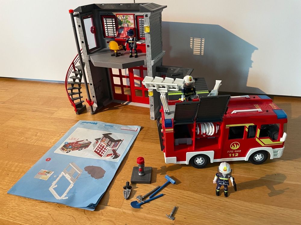 Playmobil city action fire best sale station 9052