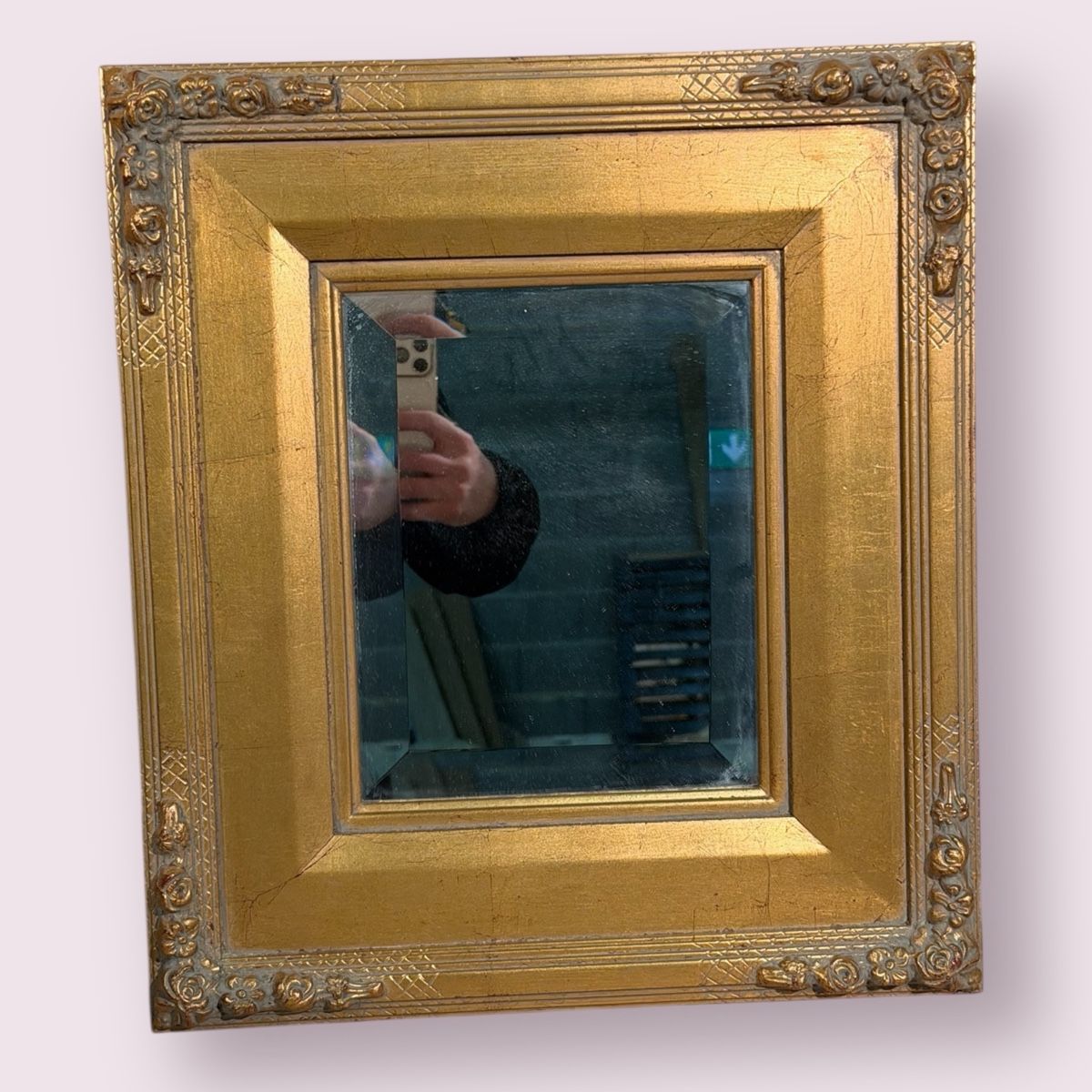 Spiegel: Vintage Gold Ornate Mirror Frame - Shabby Chic Decor – Gebraucht aus Lausanne von artnouveau04