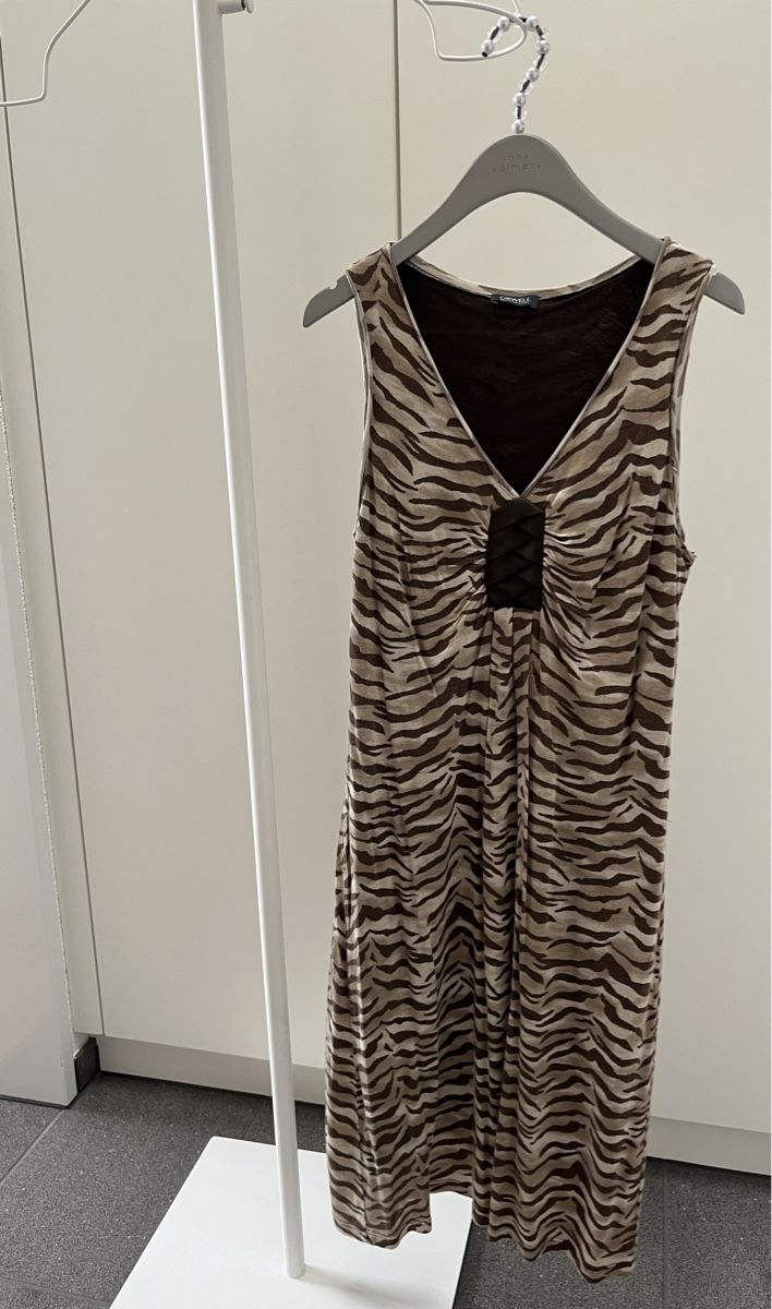 Kleider: Sommerkleid von Orwell, Gr. 38 – Neu (gemäss Beschreibung) aus Hünenberg See von spartakus02