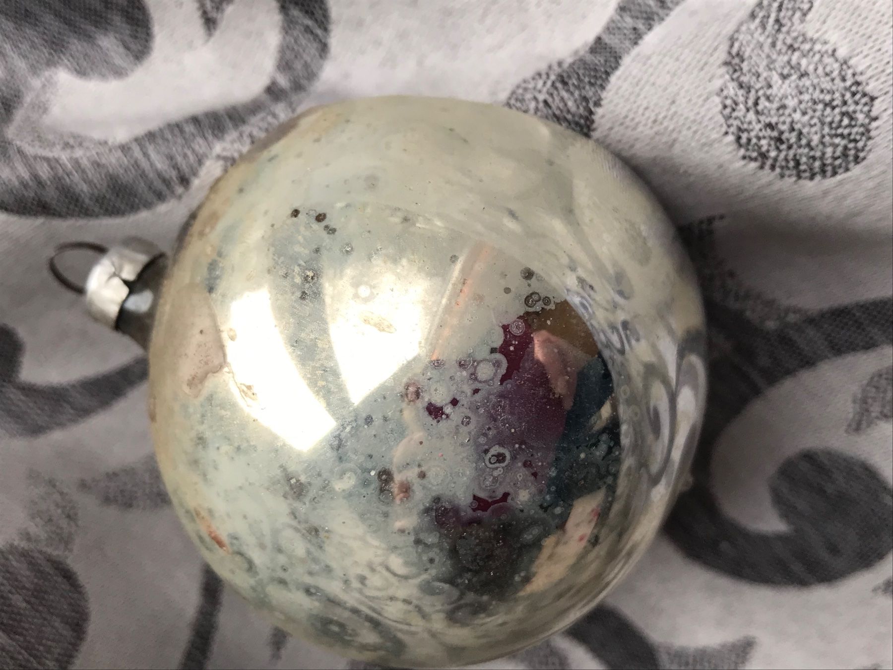 Toutes les décorations: Alter Christbaumschmuck mit Reflex , Einstich rosa-silber – D'occasion à Alpnach Dorf par marvo 2