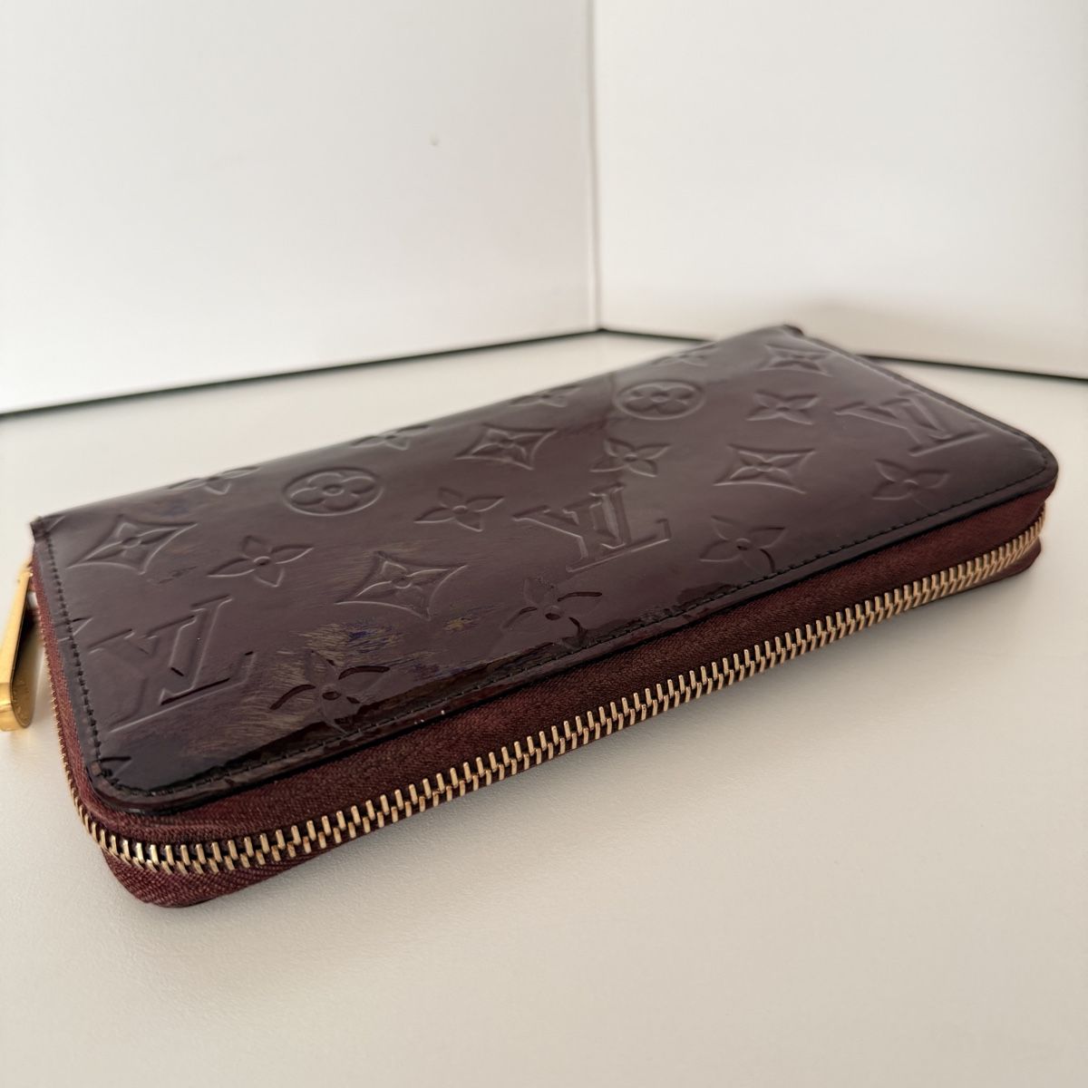 Louis Vuitton Portamonete: Louis Vuitton Vernis Zippy Wallet Amarante – Usato da Geneve venduto da DarlingVintage 3
