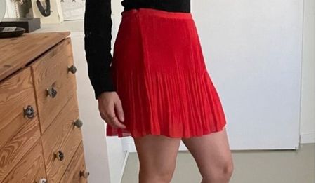 Mini-jupe rouge plissée Best Mountain 38 | Faltenrock rot 38