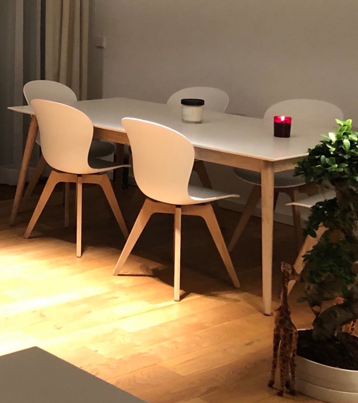 Boconcept Tischset: Salle à manger BoConcept Table Milano + 6 chaises Adelaide – Gebraucht aus Troistorrents von lmartene 2