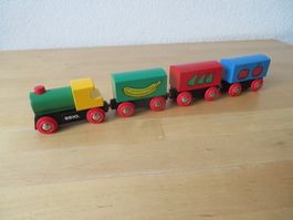 Original BRIO BAHN "Lok mit Fruchtwaggons"