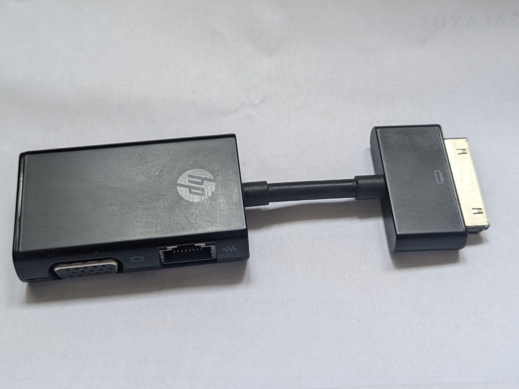 Hewlett Packard Unità & Adattatore: HP Adapter für Laptop VGA-LAN – Usato da Baden venduto da jkallickal