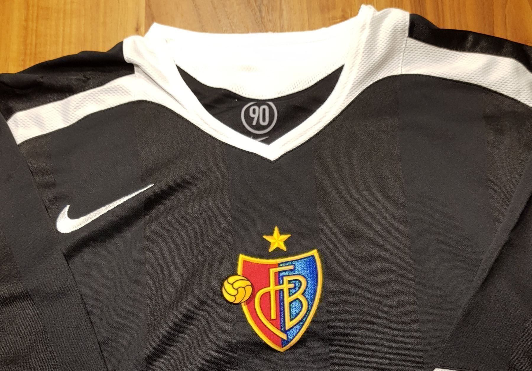 Nike Canottiere & Pantaloni: FC Basel Trikot 2005/2006 sehr selten – Nuovo (secondo la descrizione) da Emmenbrücke venduto da Herzog07 2