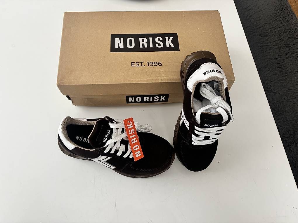 Scarpe da uomo: Arbeitsschuhe  – Usato da Oberarth venduto da Funcity 2