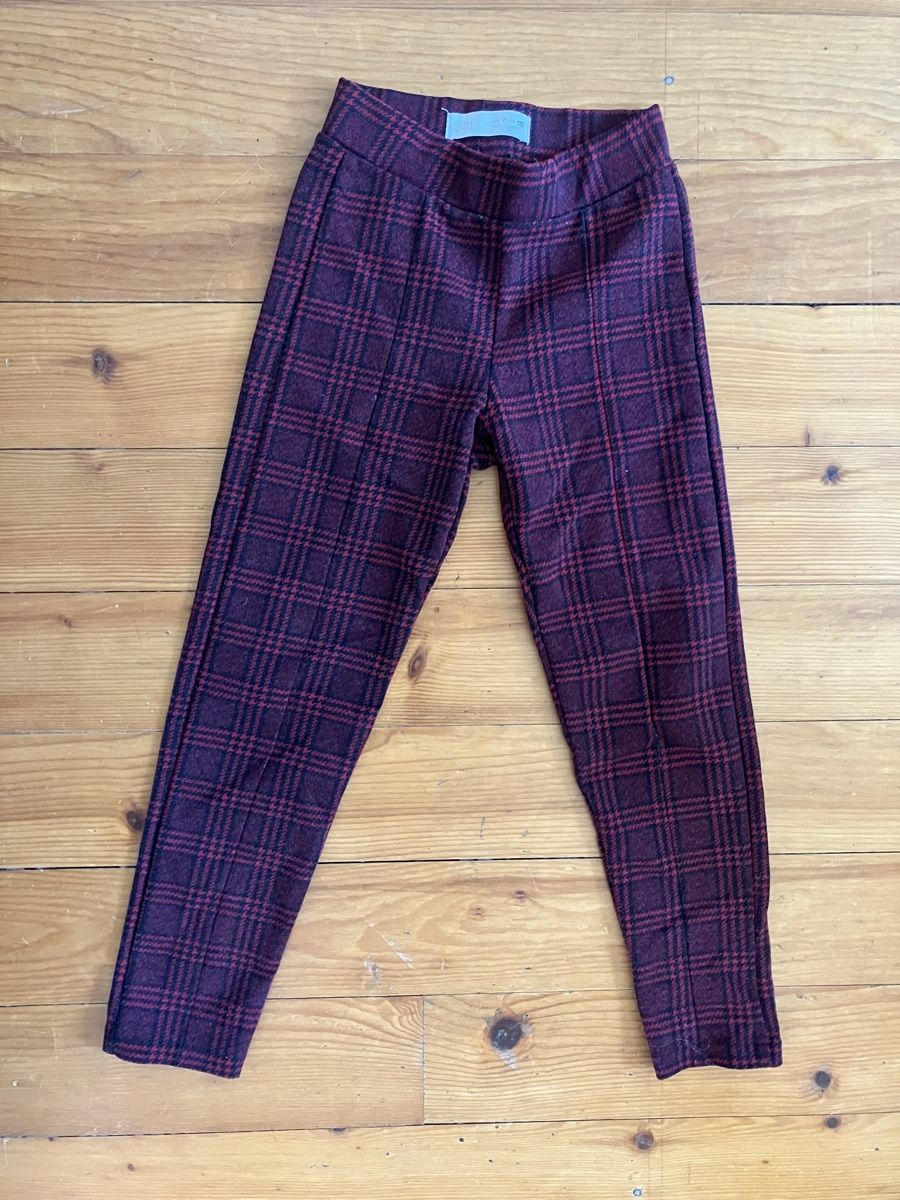 Zara Pantaloni: Pantalon rouge et noir – Usato da Sion venduto da edelweissse