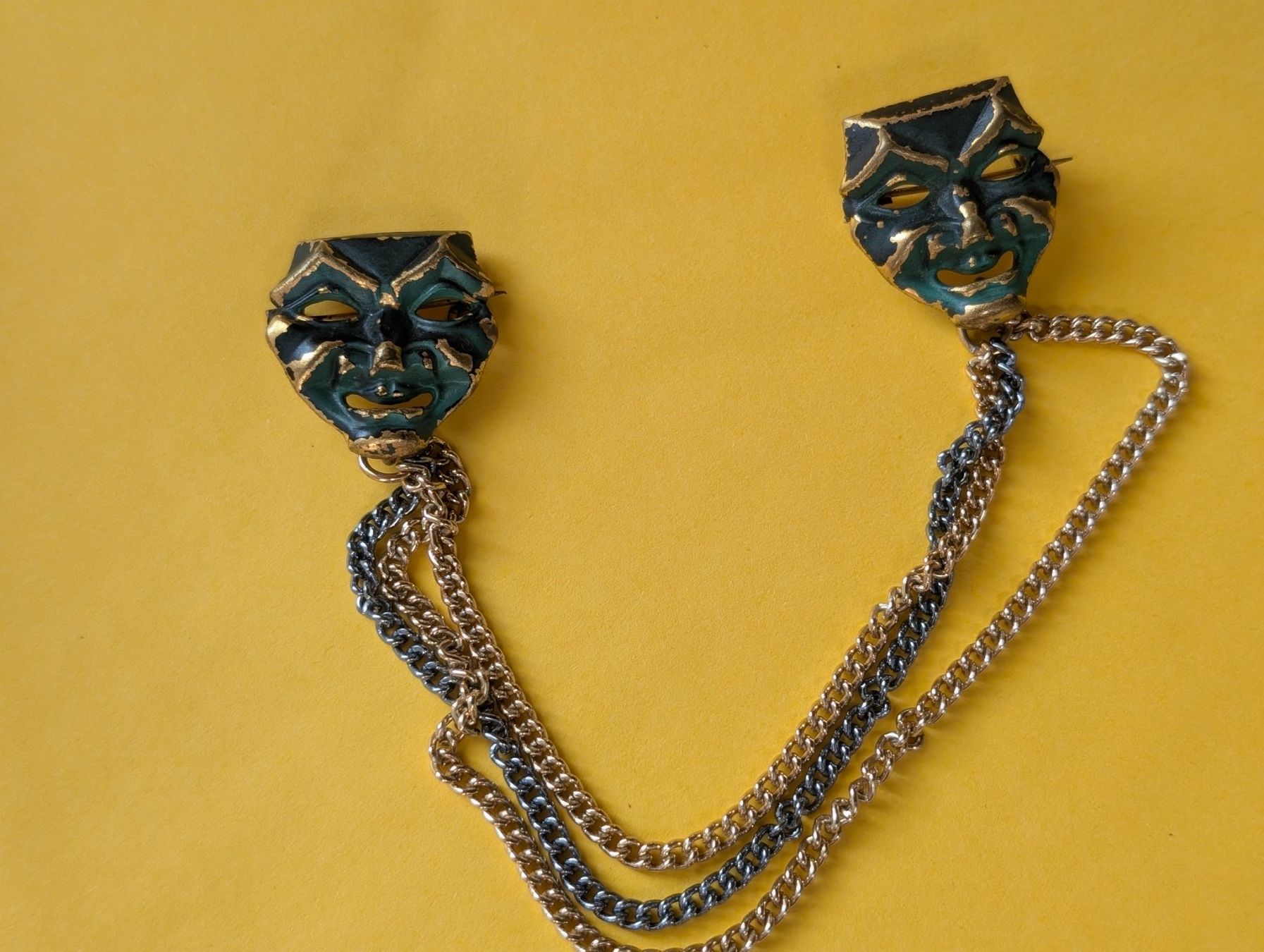 Sonstiger Schmuck: sweater guard clips – Gebraucht aus Daillens von cla_sj2w