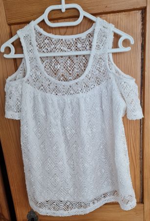 Shirt mit Pailetten und Off-Shoulder Ärmeln Gr. 128
