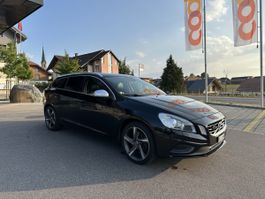 Volvo V60 T6 AWD R-Design AHK 329 PS