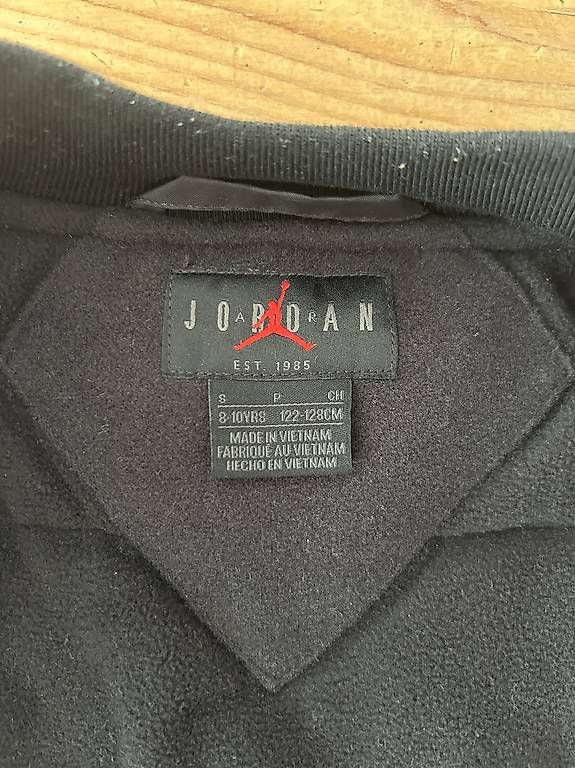 Jordan Jacken & Mäntel: Air Jordan Collegejacke 122/128 – Gebraucht aus Urtenen-Schönbühl von Lalablue 3