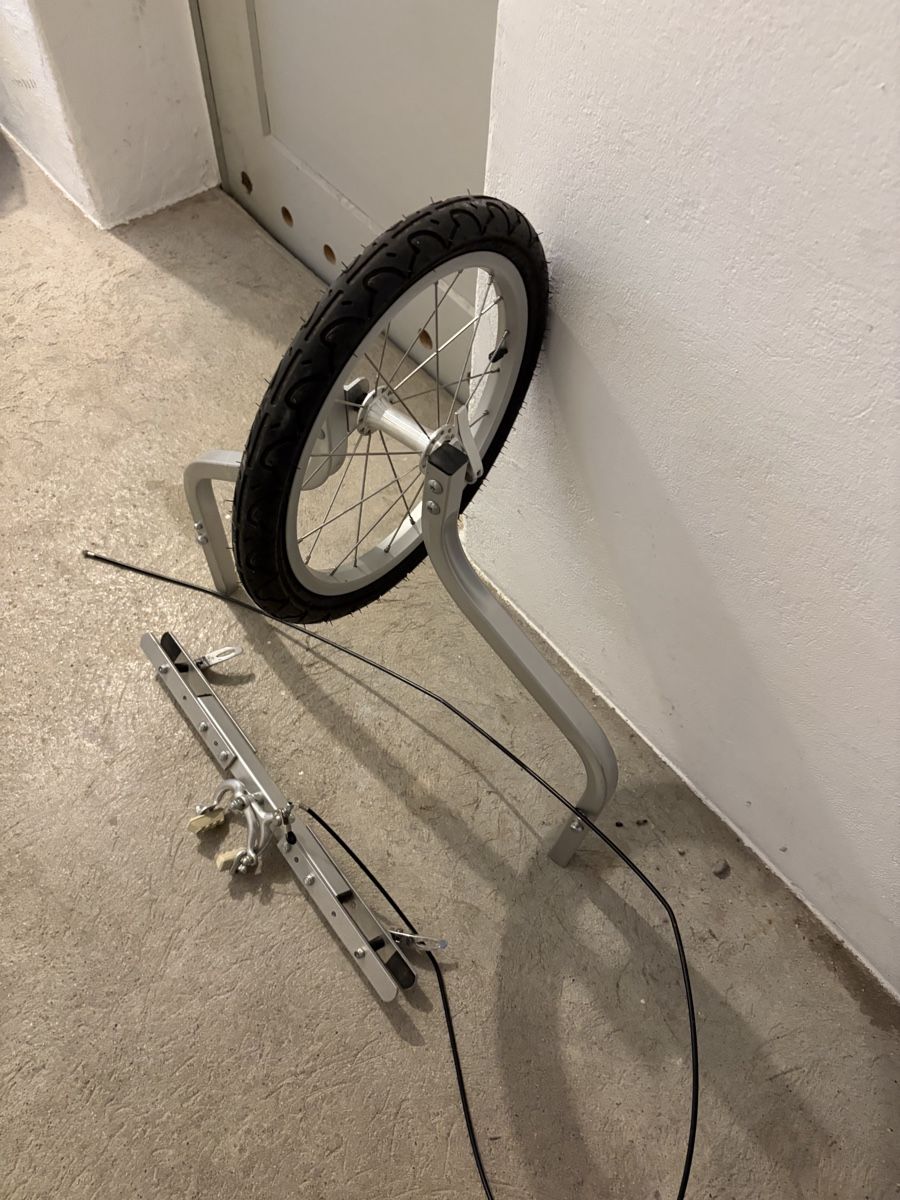 Anhänger: chariot jogging rad mit bremse – Gebraucht aus Solothurn von GueteMorge1 1