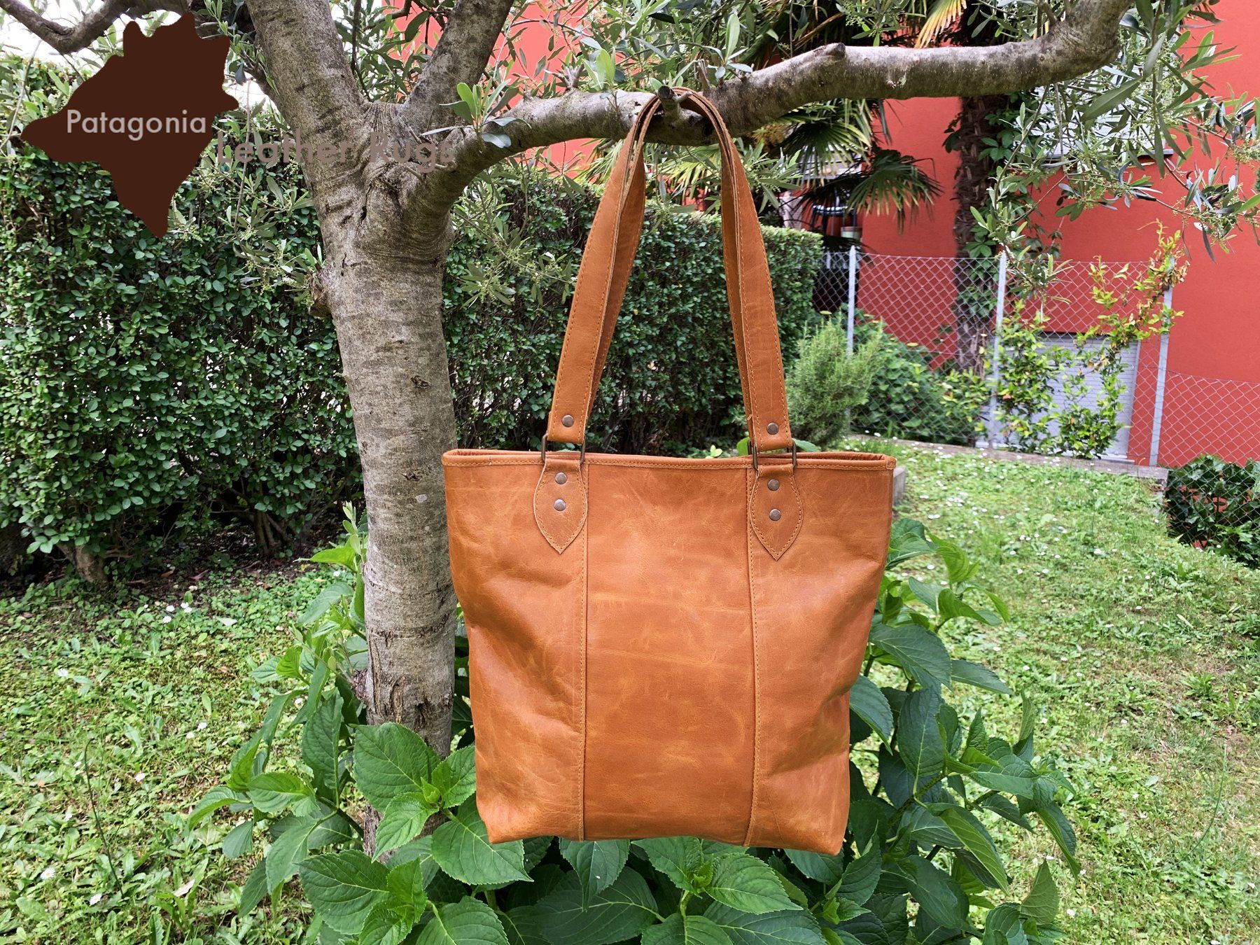 Taschen für Damen: Handtasche aus echtem Kuhfell – Neu und originalverpackt aus Arbedo von patagonialeatherrugs 3