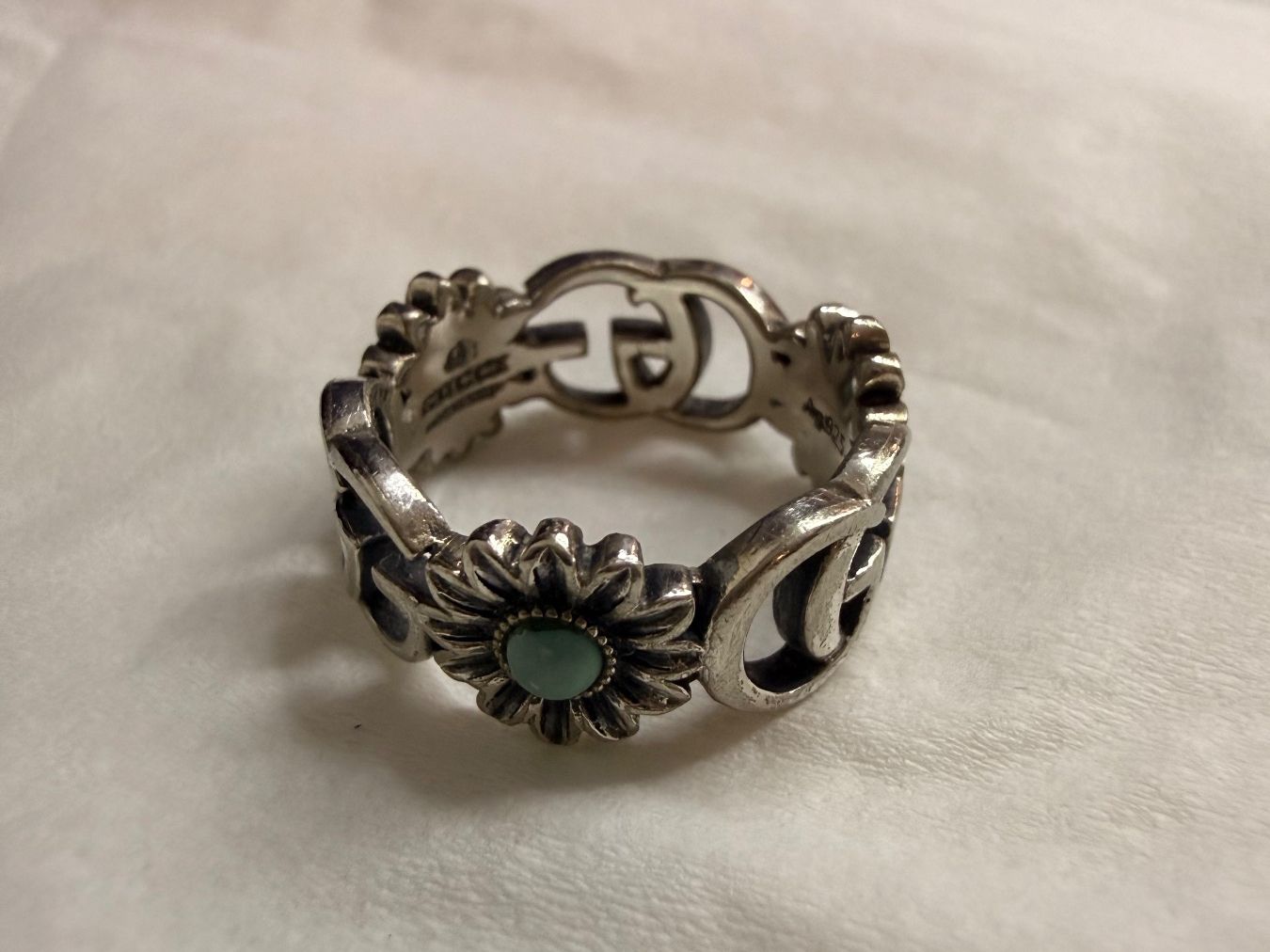 Gucci Anelli: Gucci Ring GG Marmont Blumen Silber – Usato da Biberist venduto da jaquesgaraboto 1