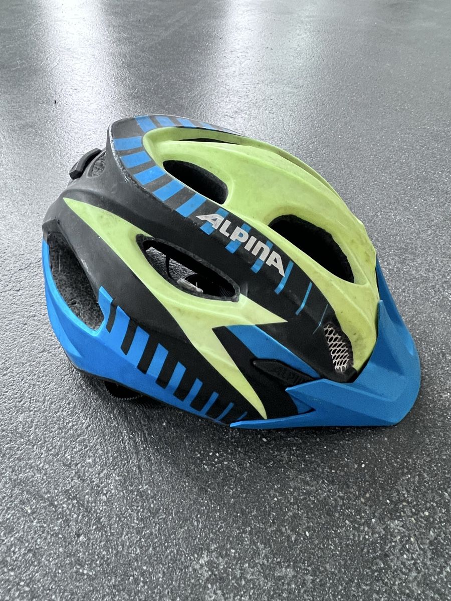Alpina Caschi: Alpina Fahrradhelm – Usato da Lüsslingen venduto da Nirtak626