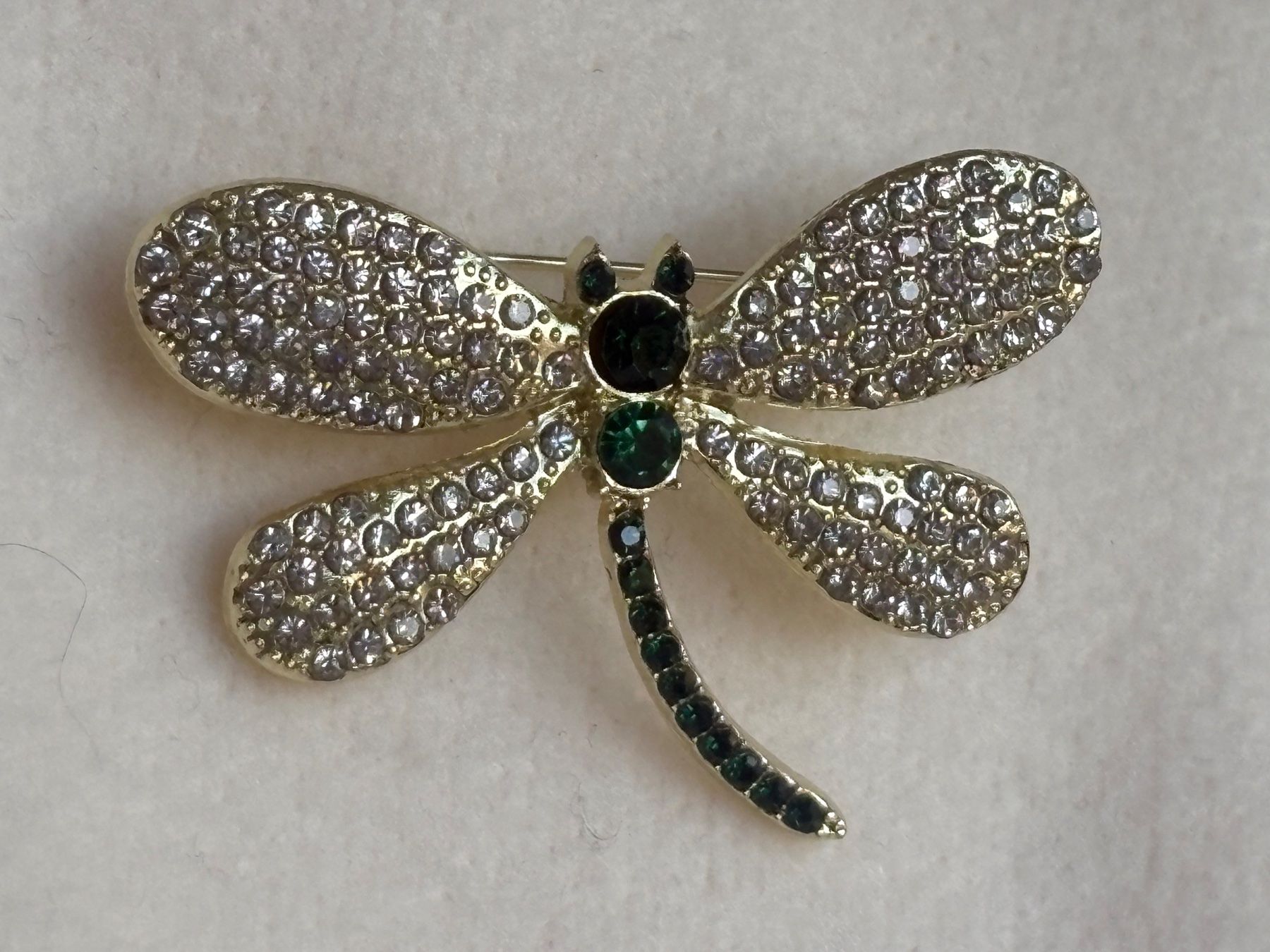 Spille & Fermagli: Luxus Elegante  Brosche Libelle Farbe: Gold – Nuovo (secondo la descrizione) da Biel-Bienne venduto da Roserosse13