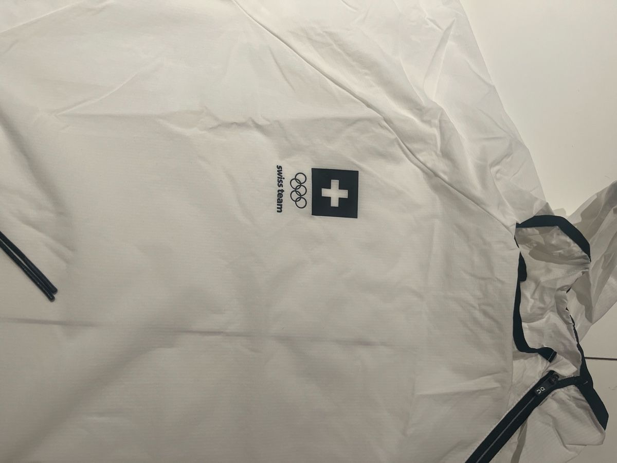 Jacken: On Swiss Olympic Team Collection Windjacke – Gebraucht aus Nussbaumen AG von damalone 1