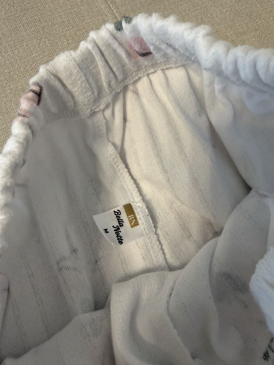 Negligees & Pigiami: Gemütliche Pyjama-Hose mit Blumenmuster, Grösse M, 100% Baum – Usato da Winterthur venduto da ebos1 4