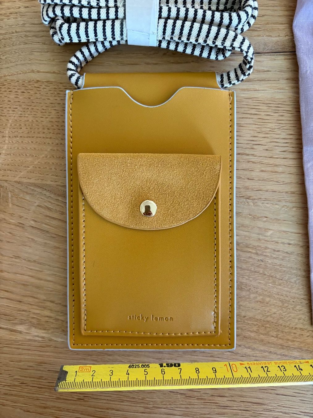 Borse: NEU Sticky Lemon Handytasche Leder Baumwolle – Nuovo e nell'imballaggio originale da Zürich venduto da triangular 4