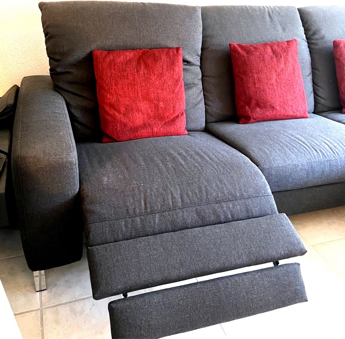 Divani: Modernes Ecksofa mit Relaxfunktion –  Neuwertig – Usato da Pfäffikon ZH venduto da skazi82 1