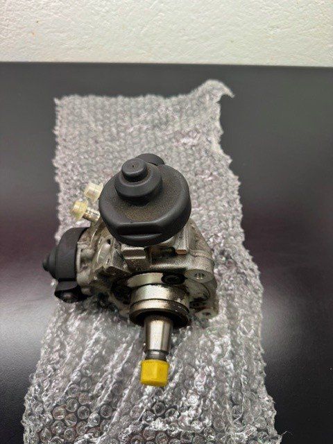 Bosch Tutti pezzi di ricambio auto: Pompe à injection haute pression Diesel plus divers – Difettoso da Vicques venduto da JU_2824 1