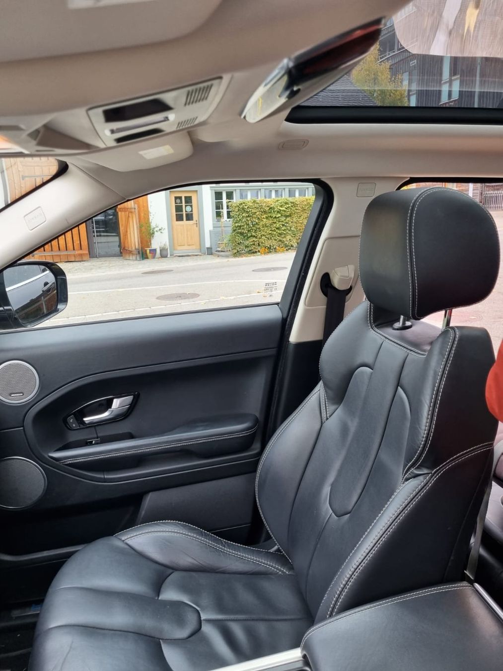 Land Rover Automobili: Range Rover Evoque 2.0Si4 Prestige – Usato da Ottikon b.Kemptth. venduto da Sharan6 8