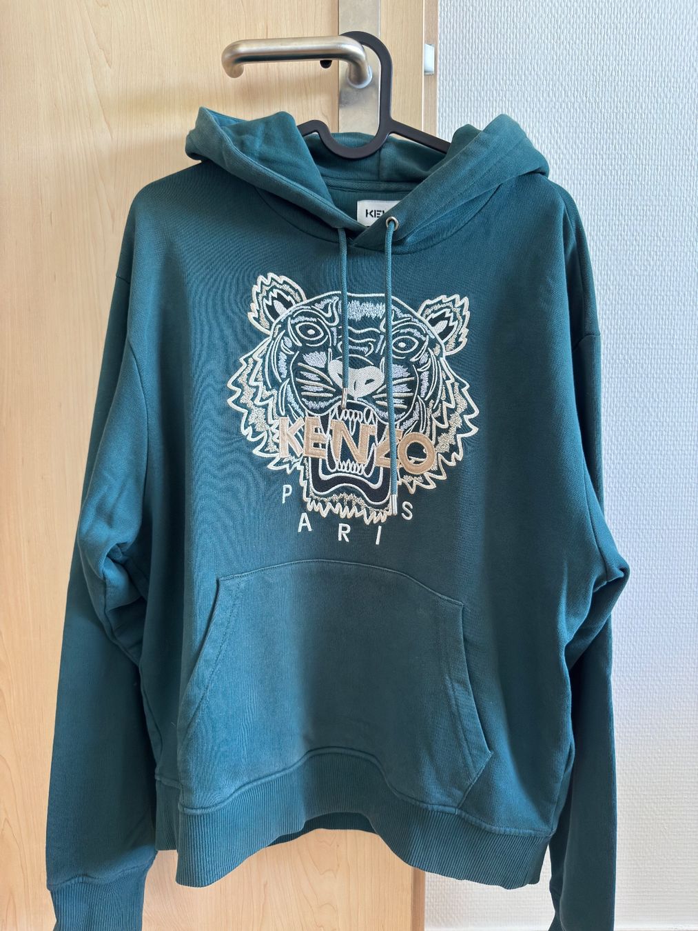 Kenzo Maglioni & Felpe: Hoodie Kenzo Vert Taille M – Usato da Châtel-St-Denis venduto da Lou_Hock