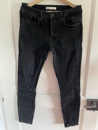 Jean Zara noir troué taille 32