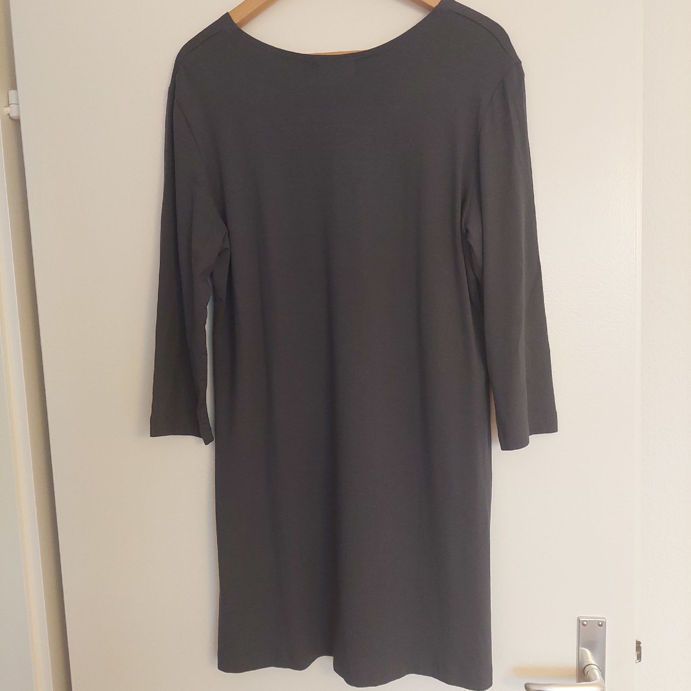 Vestiti: Moonday Kleid, Grösse XXL, Grau, Viskose – Nuovo e nell'imballaggio originale da Kreuzlingen venduto da peugeotj9 2
